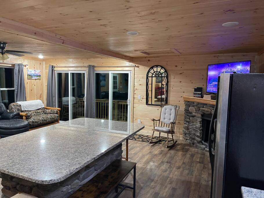 Crestview-spectacular 3 Bed 3 Bath 5 Min To Slopes *